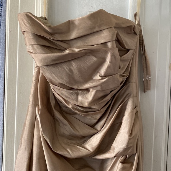 Evening gown - Picture 2 of 5